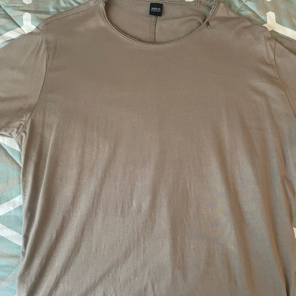 Replay Men’s medium fancy stylish t-shirt